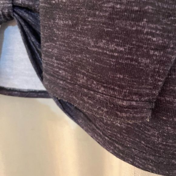 Zulily Women’s Heather Charcoal Gray Top with Leopard Print Pocket Size XXL - Picture 6 of 9